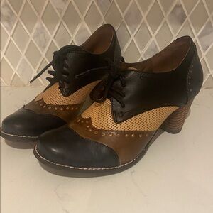 L'Artiste By Spring Step Women's Bardot Derby Oxford Pump Multicolor size 38